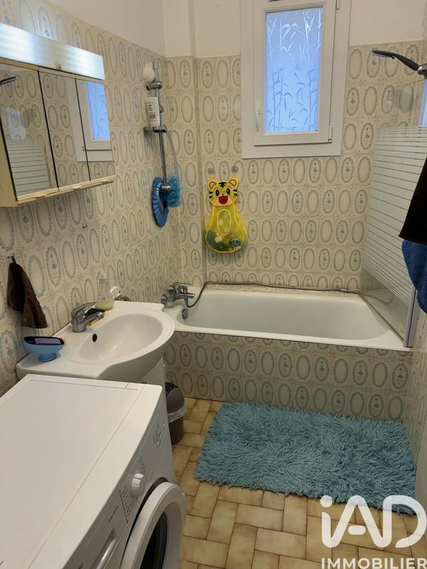 Maison - 245 m² - 9 pièces