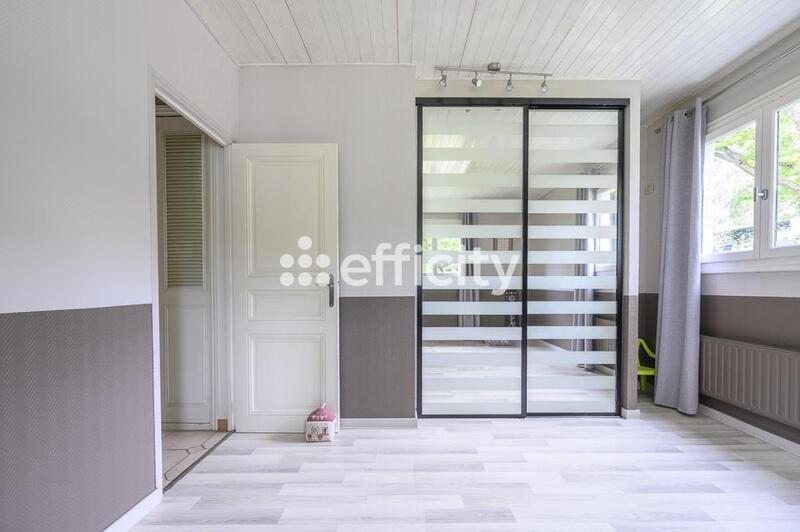 Maison - 200 m² - 9 pièces