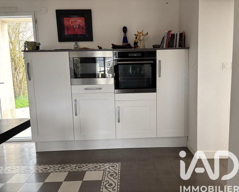 Maison - 245 m² - 8 pièces