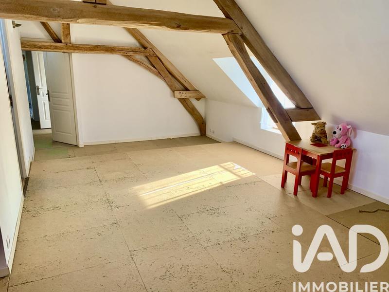 Maison - 210 m² - 10 pièces