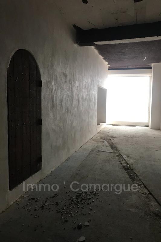 Local commercial - 590 000 m²