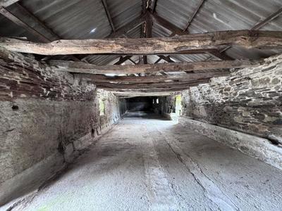 Maison - 237 m² - 8 pièces