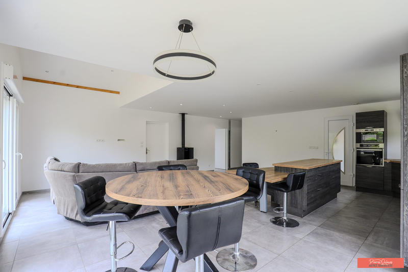 Maison contemporaine - 111 m² - 5 pièces