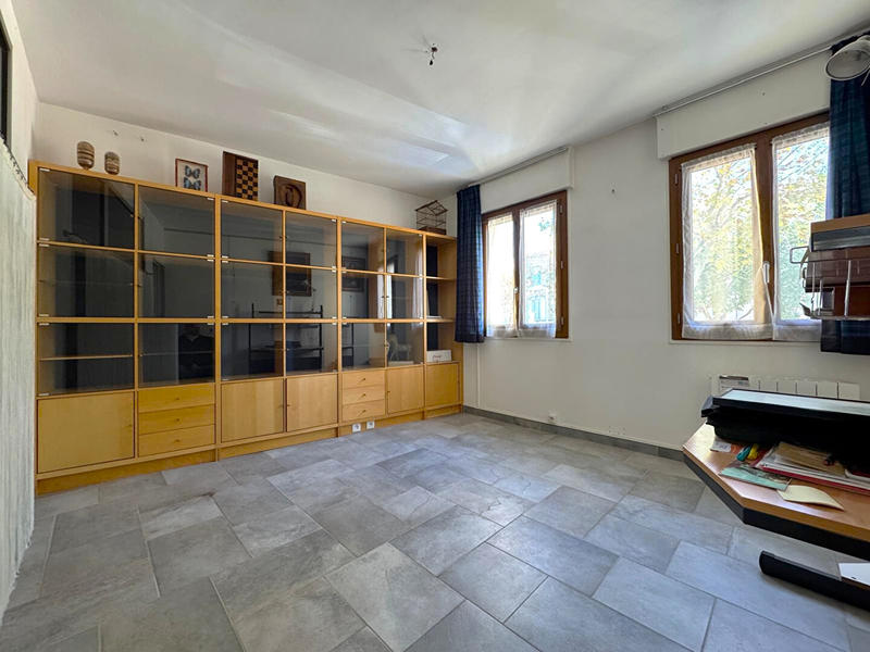 Maison - 274 m² - 10 pièces