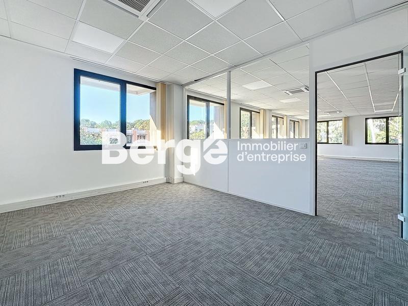 Bureau - 446 m²