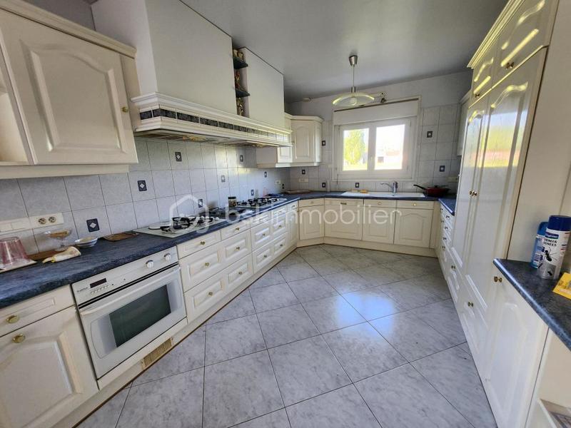 Pavillon - 233 m² - 6 pièces