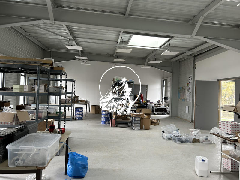 Local d'activités - 1 166 m² - 10 pièces