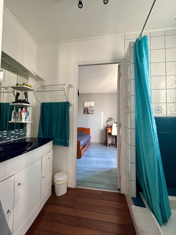 Maison - 243 m² - 8 pièces