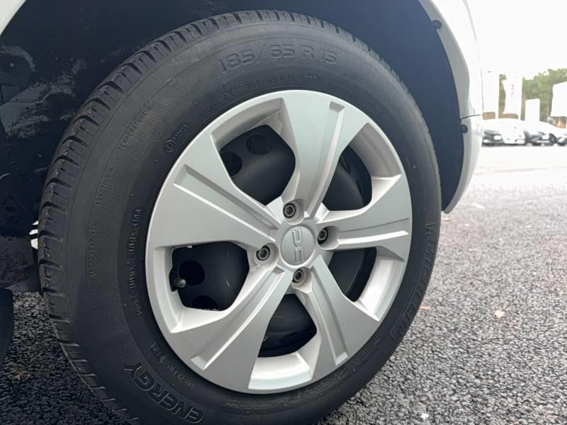 Dacia Sandero Eco-G 100 Essential