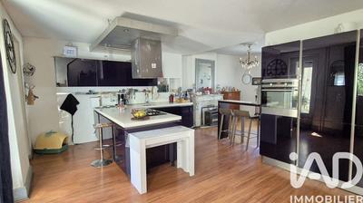 Maison - 167 m² - 5 pièces