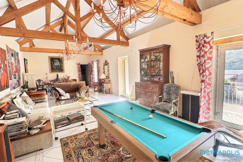 Maison ancienne - 483 m² - 12 pièces