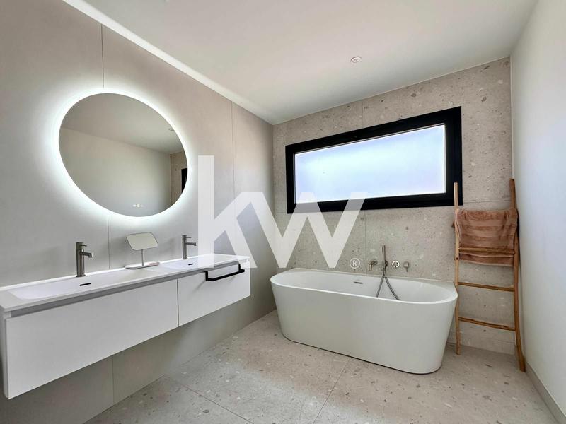 Maison - 176 m² - 5 pièces