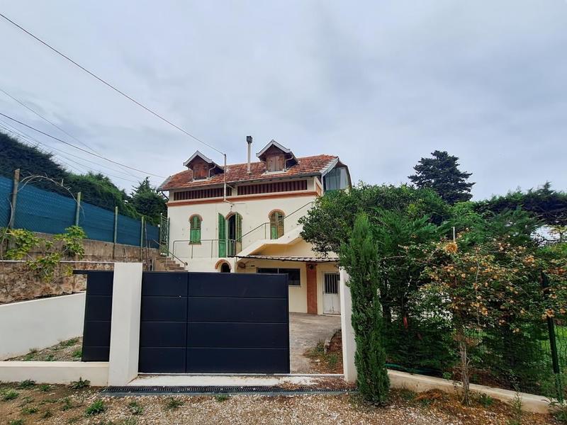 Maison de ville - 137 m² - 8 pièces