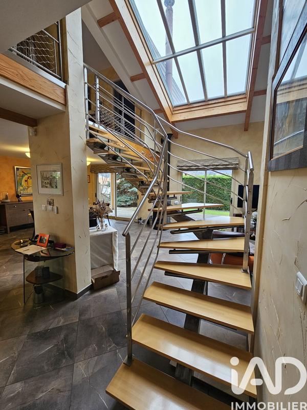 Maison - 215 m² - 7 pièces