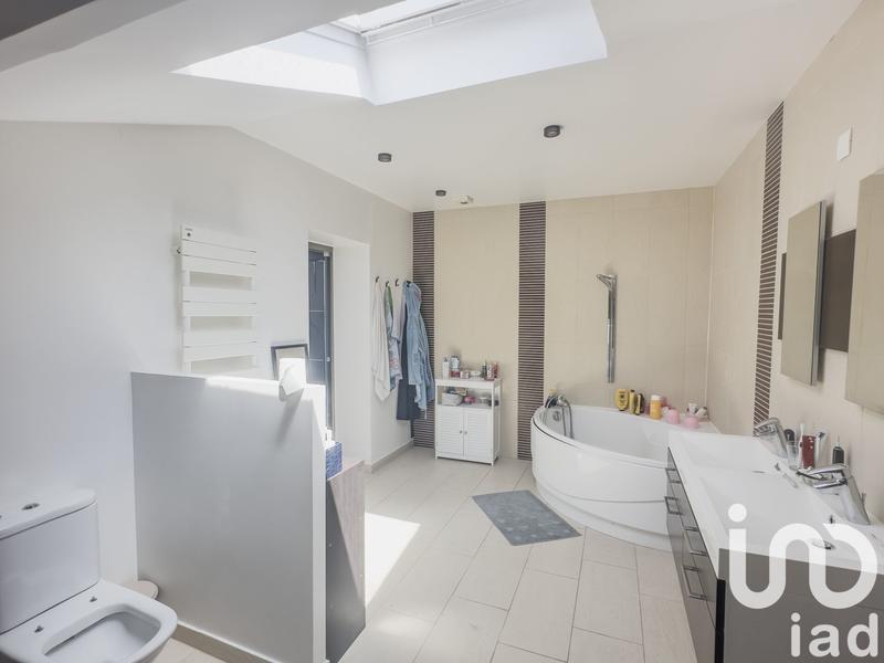 Maison - 166 m² - 6 pièces