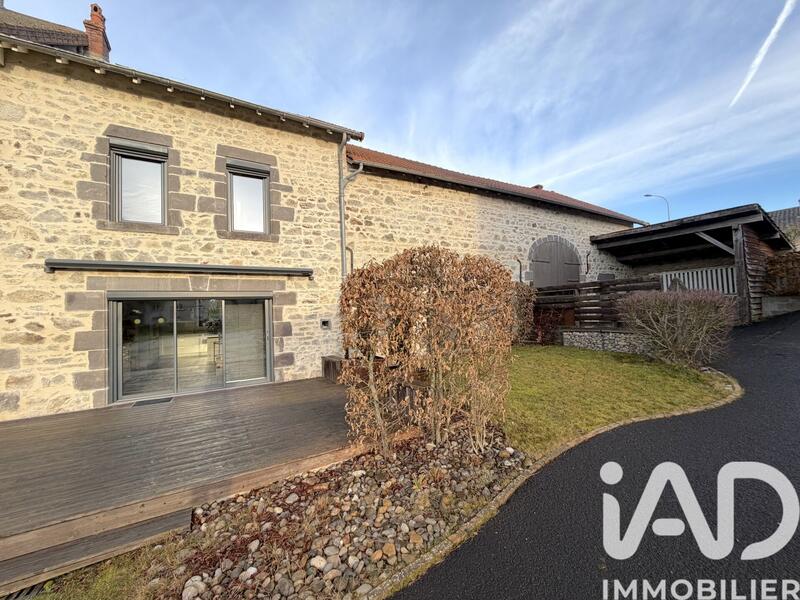 Maison - 214 m² - 8 pièces