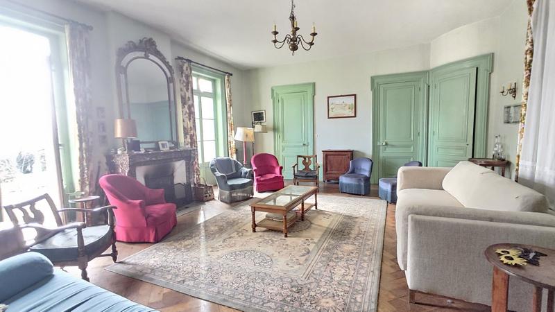 Maison - 450 m² - 13 pièces