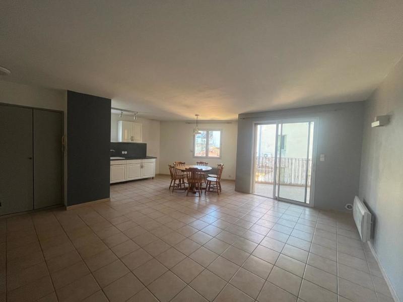 Appartement - 80 m² - 3 pièces