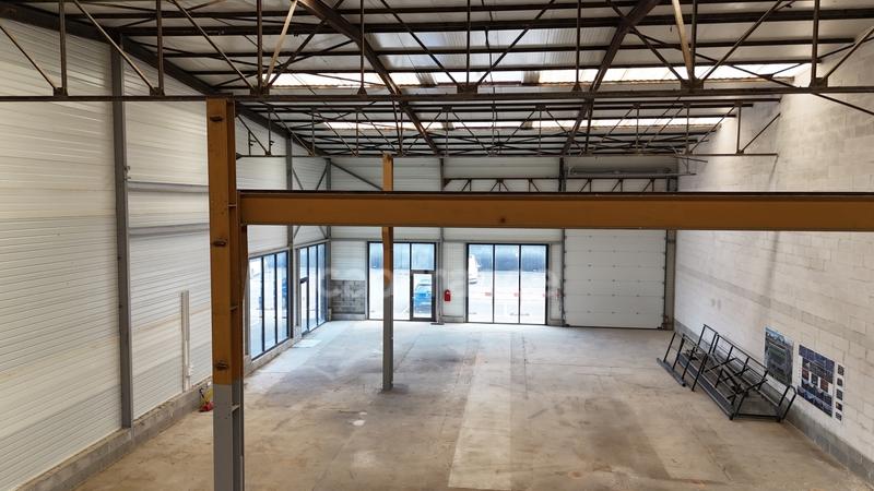 Local d'activité / Entrepôt - 435 m² - 1 pièce