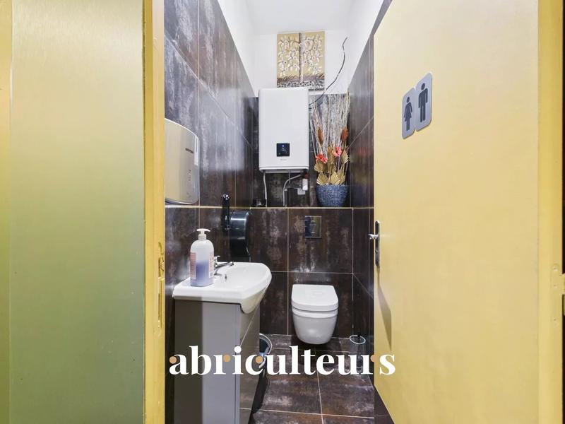 Local commercial - 78 m² - 1 pièce