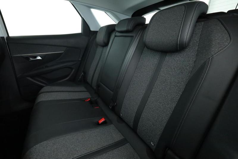 Peugeot 3008 1.2 PureTech Allure Eat8 130 ch