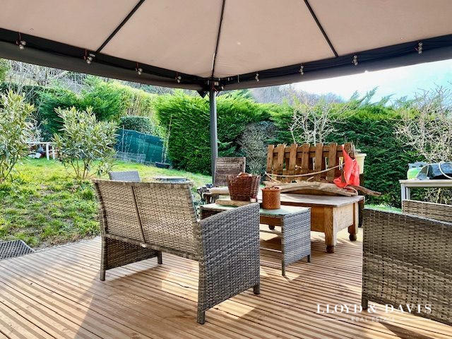 Maison - 192 m² - 6 pièces