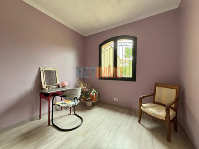 Maison - 190 m² - 9 pièces