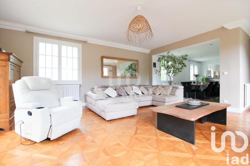 Maison - 200 m² - 6 pièces