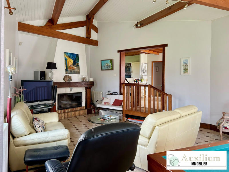 Maison traditionnelle - 146 m² - 6 pièces