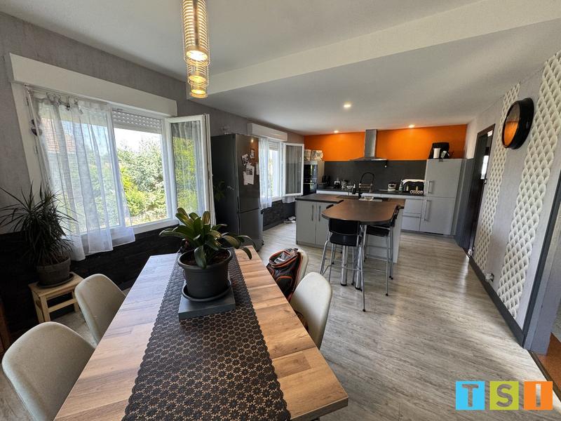 Maison - 130 m² - 6 pièces