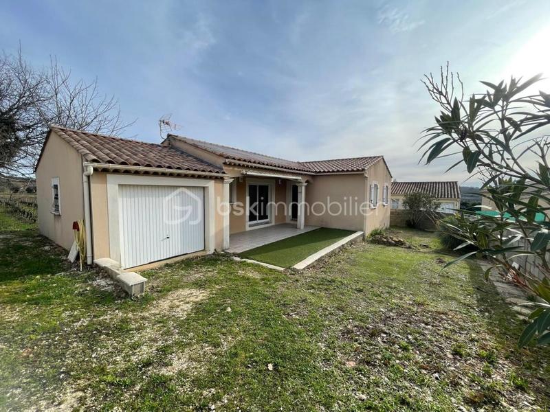 Maison traditionnelle - 83 m² - 4 pièces