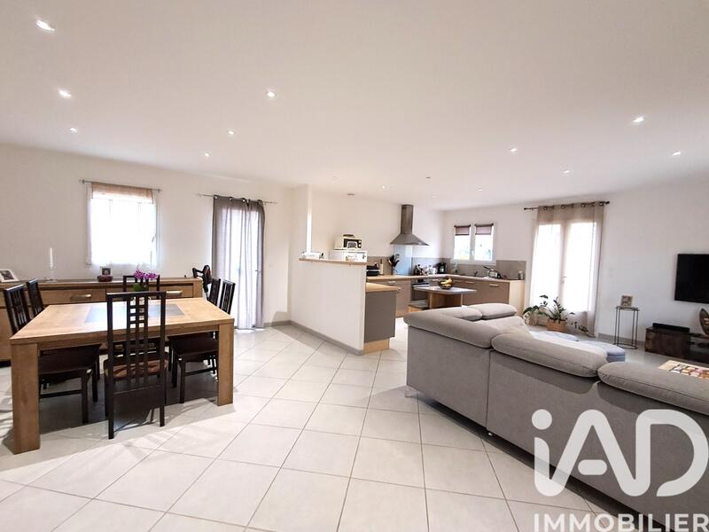 Maison - 102 m² - 4 pièces