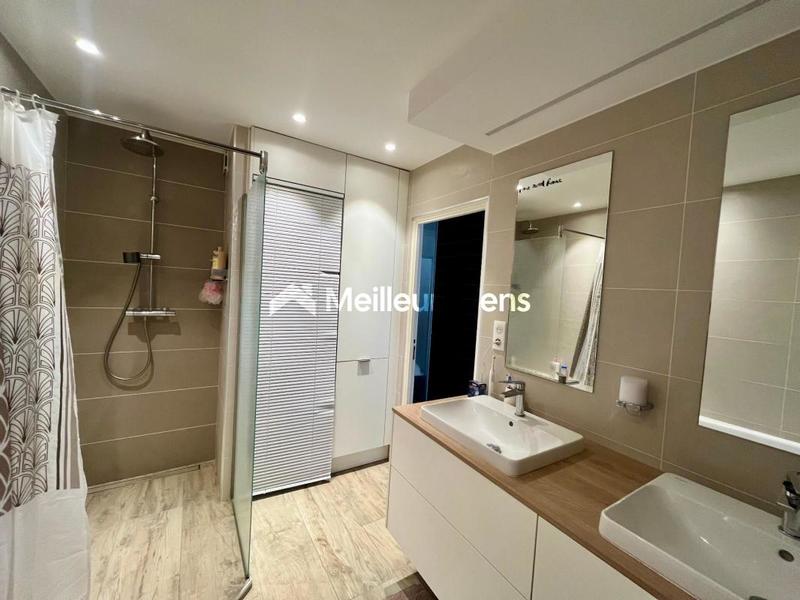 Appartement - 119 m² - 5 pièces