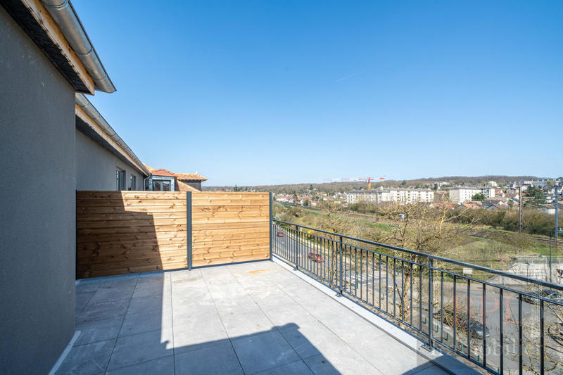 Appartement - 83 m² - 3 pièces