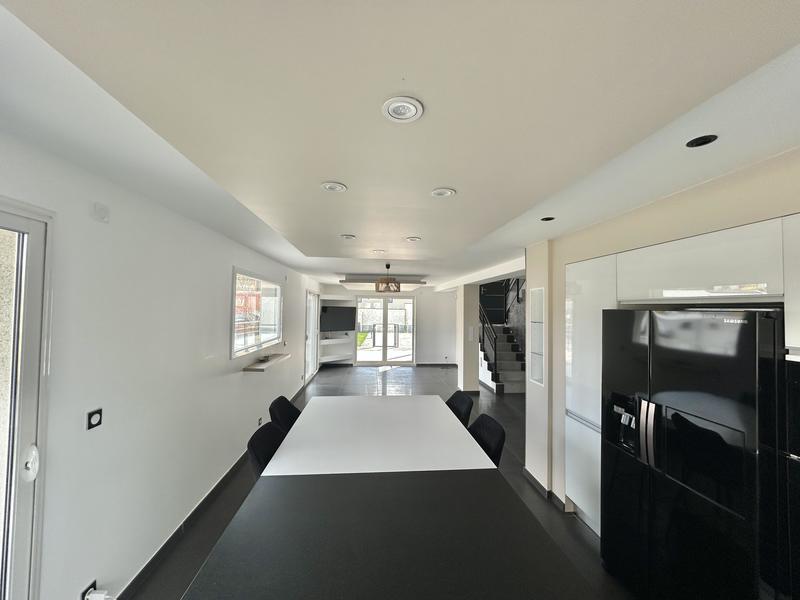 Maison - 153 m² - 6 pièces