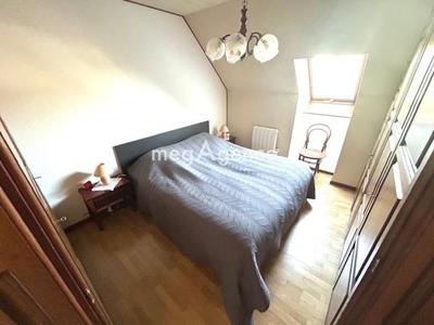 Maison - 140 m² - 8 pièces