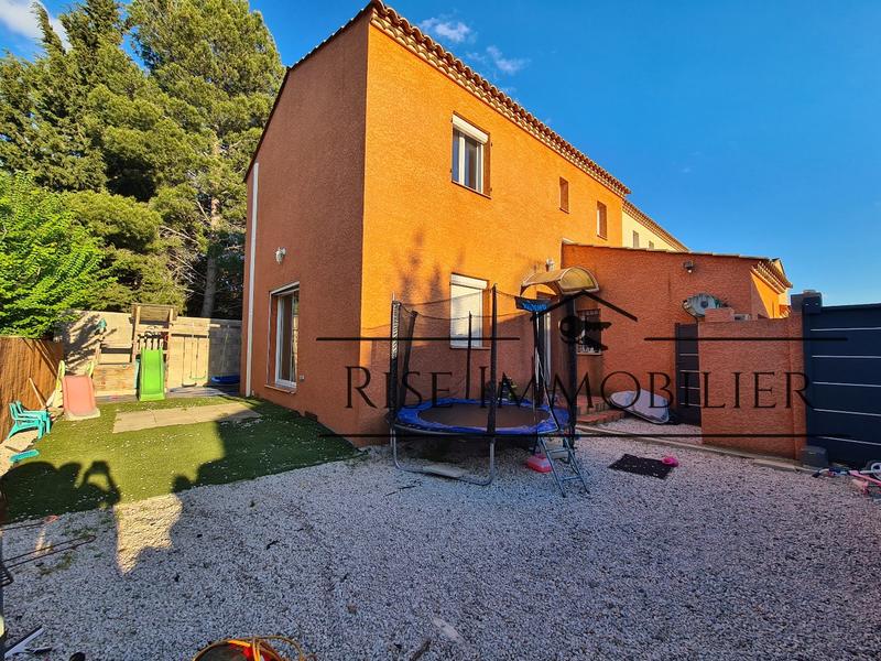 Maison - 93 m² - 4 pièces