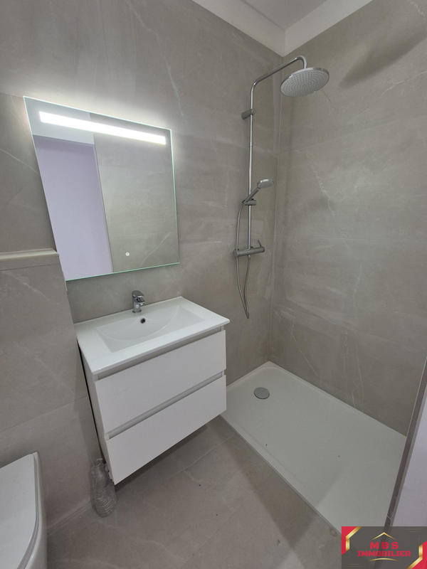 Appartement - 85 m² - 4 pièces