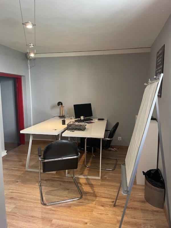 Local commercial - 50 m² - 4 pièces