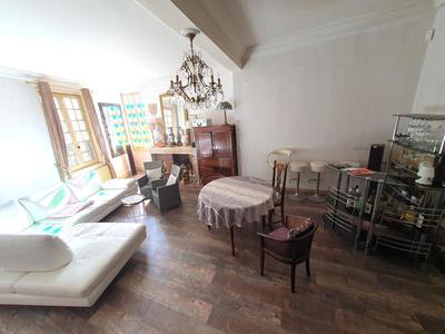 Maison - 177 m² - 7 pièces