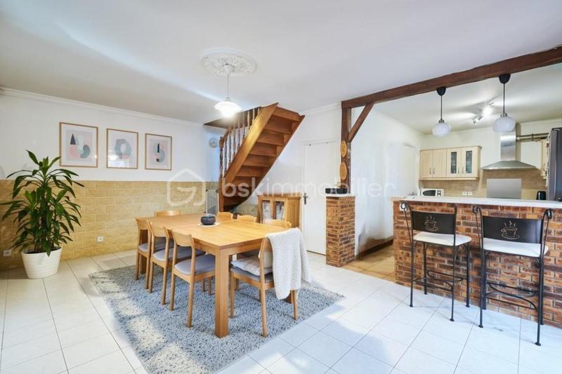 Maison - 88 m² - 5 pièces