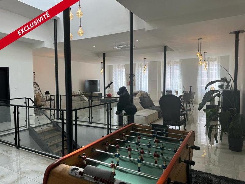 Maison - 230 m² - 3 pièces