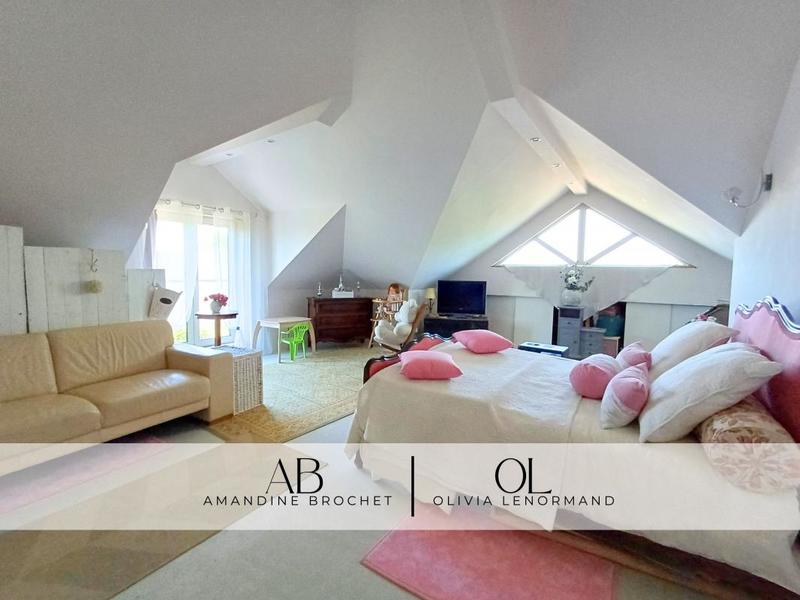 Maison - 311 m² - 8 pièces