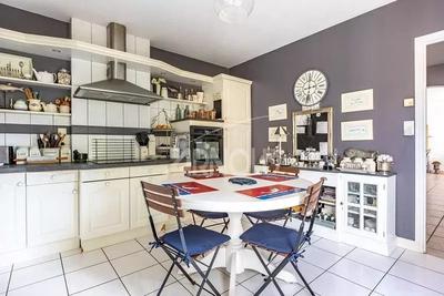 Maison - 165 m² - 6 pièces