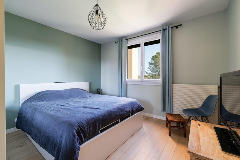 Appartement - 90 m² - 4 pièces