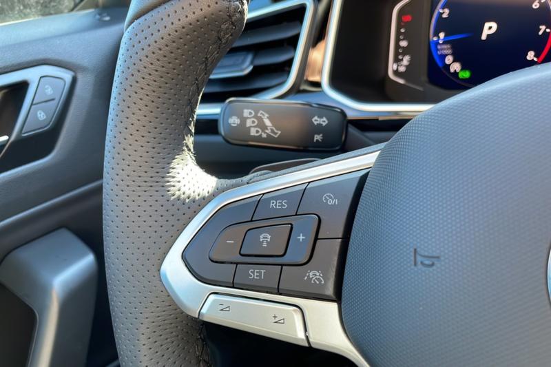 Volkswagen t-Roc Tsi 150 Dsg7 R-Line