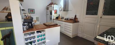 Maison - 270 m² - 7 pièces