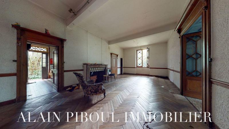 Maison - 254 m² - 8 pièces