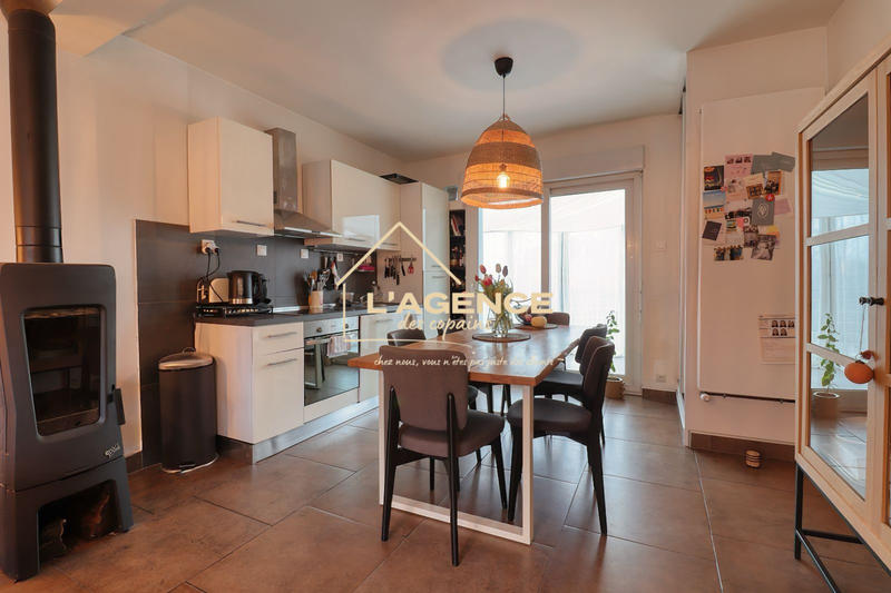 Maison - 85 m² - 5 pièces