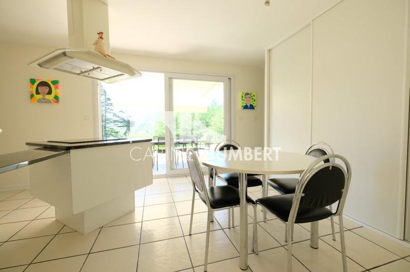 Maison - 220 m² - 7 pièces